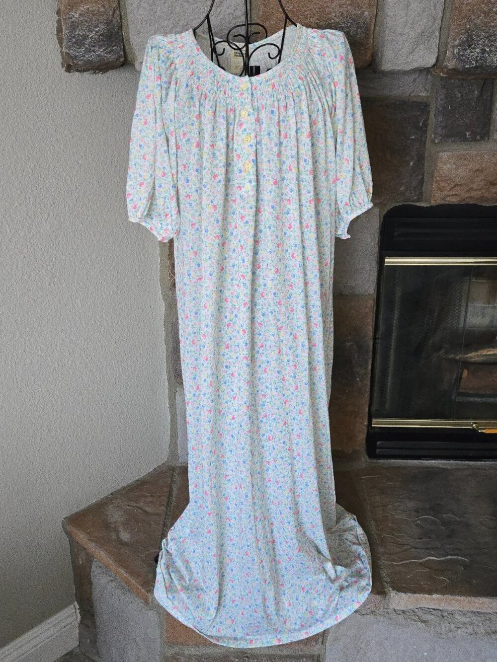 Vtg Donna Richards for Gilligan & O'Malley Floral Nightgown
